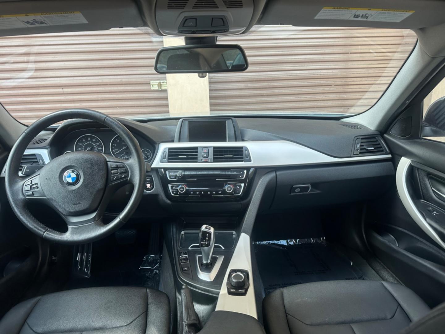 2017 Gray /Black BMW 3-Series Leather (WBA8E1G34HN) with an 4 Cylinder engine, Automatic transmission, located at 30 S. Berkeley Avenue, Pasadena, CA, 91107, (626) 248-7567, 34.145447, -118.109398 - Low Miles!! This 2017 BMW 3-Series 320i Sedan looks and drives well. Looking for a top-notch sedan in Pasadena, CA? Your search ends here! Feast your eyes on our remarkable 2017 BMW 3-Series 320i Sedan with only 54,413 miles on the odometer. This is considered low mileage, providing assurance of its - Photo#21